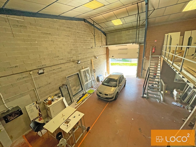 Local d'activité 303 m² - ZI LA VIOLETTE