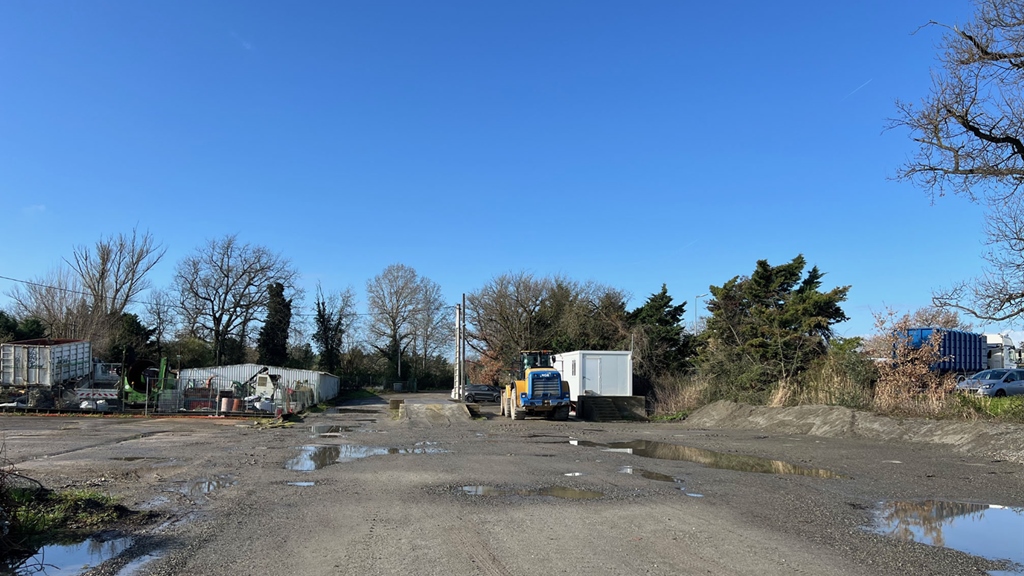 LOCO² loue un foncier de 5300 m² à CARO TP